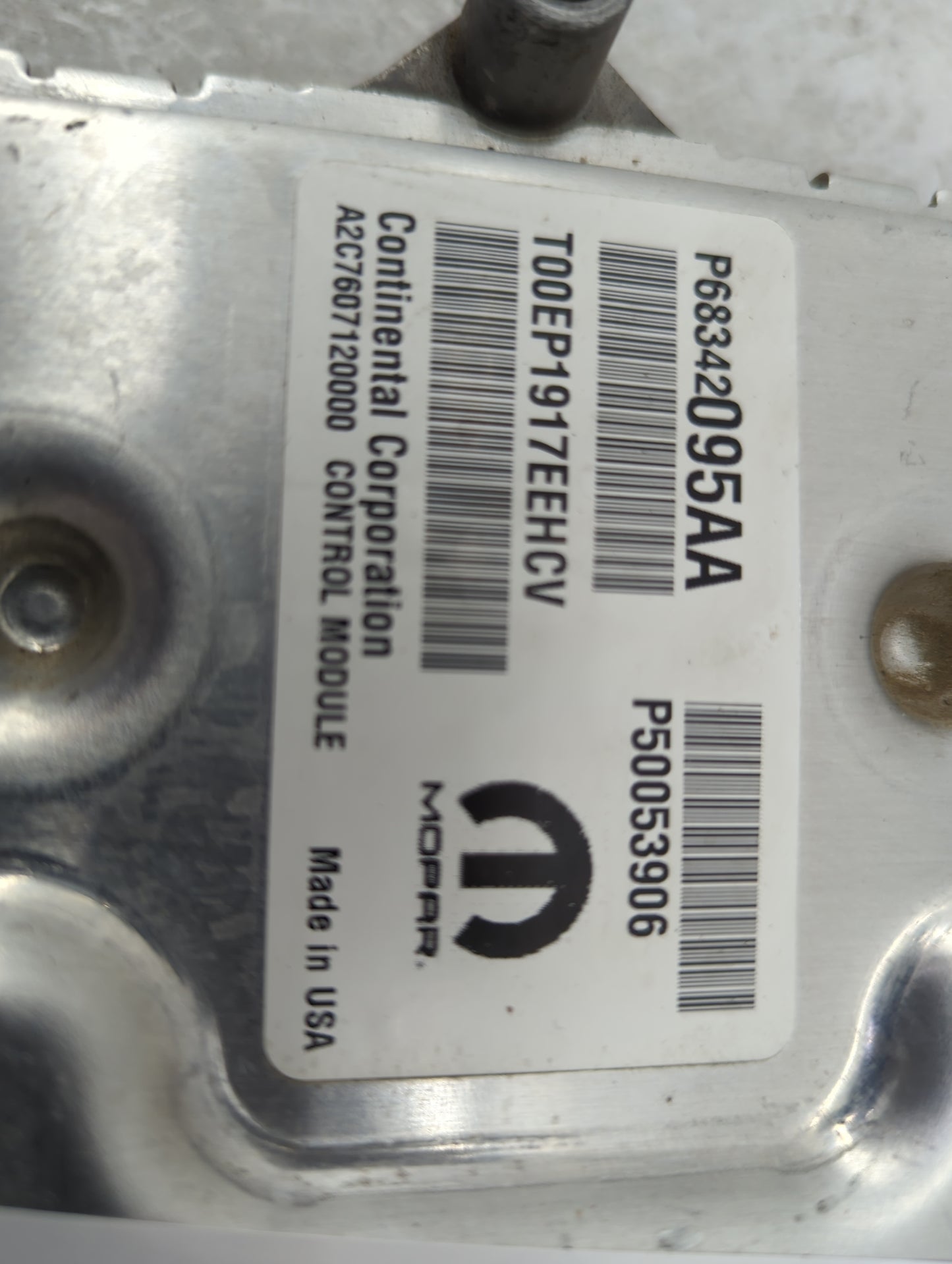 2018 Jeep Compass PCM Engine Control Computer ECU ECM PCU OEM P/N:P68377457AB P68342095AA, P50053906, T00EP1917EEHCV Fits OE