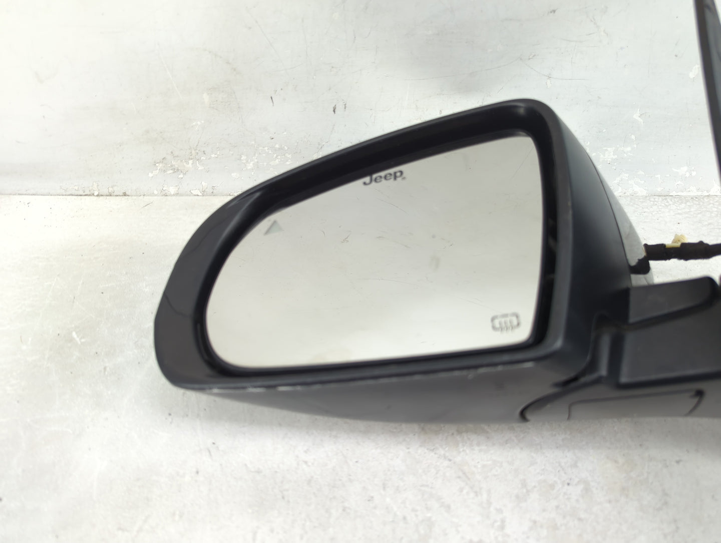 2018 Jeep Compass Driver Side View Mirror - Left Door Mirror OEM Used - Oemusedautoparts1.com