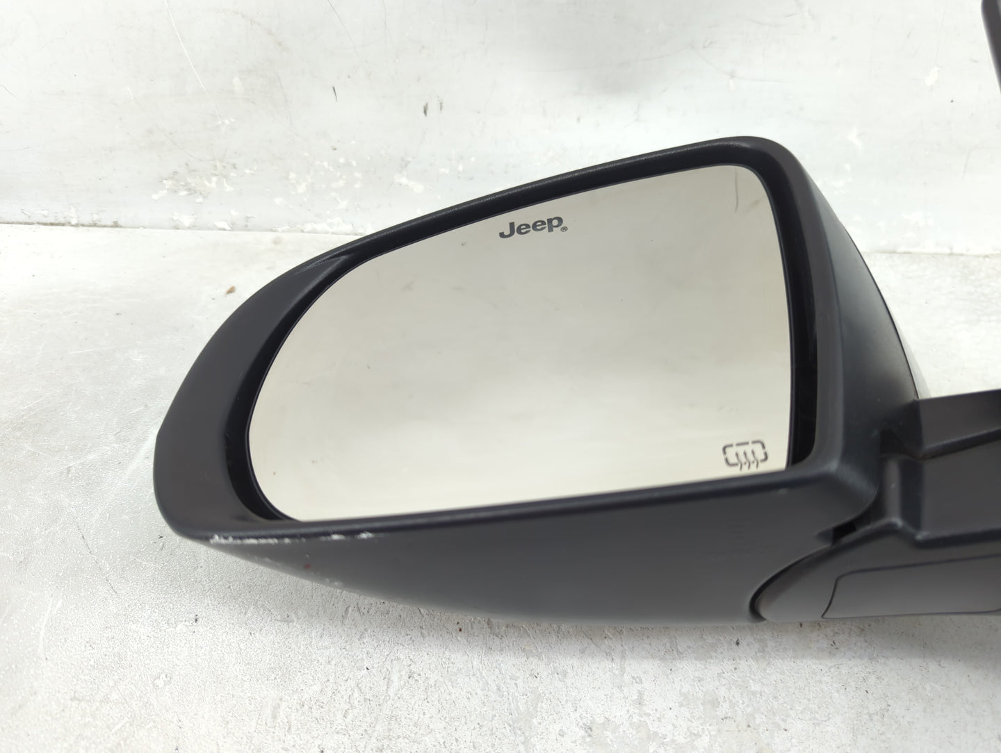 2018 Jeep Compass Driver Side View Mirror - Left Door Mirror OEM Used - Oemusedautoparts1.com