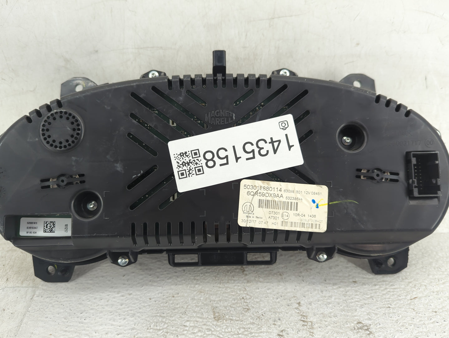2018 Jeep Compass Instrument Cluster Speedometer Gauges P/N:6QR57DX9AB 53246859, 03018890118 Fits OEM Used Auto Parts - Oemu