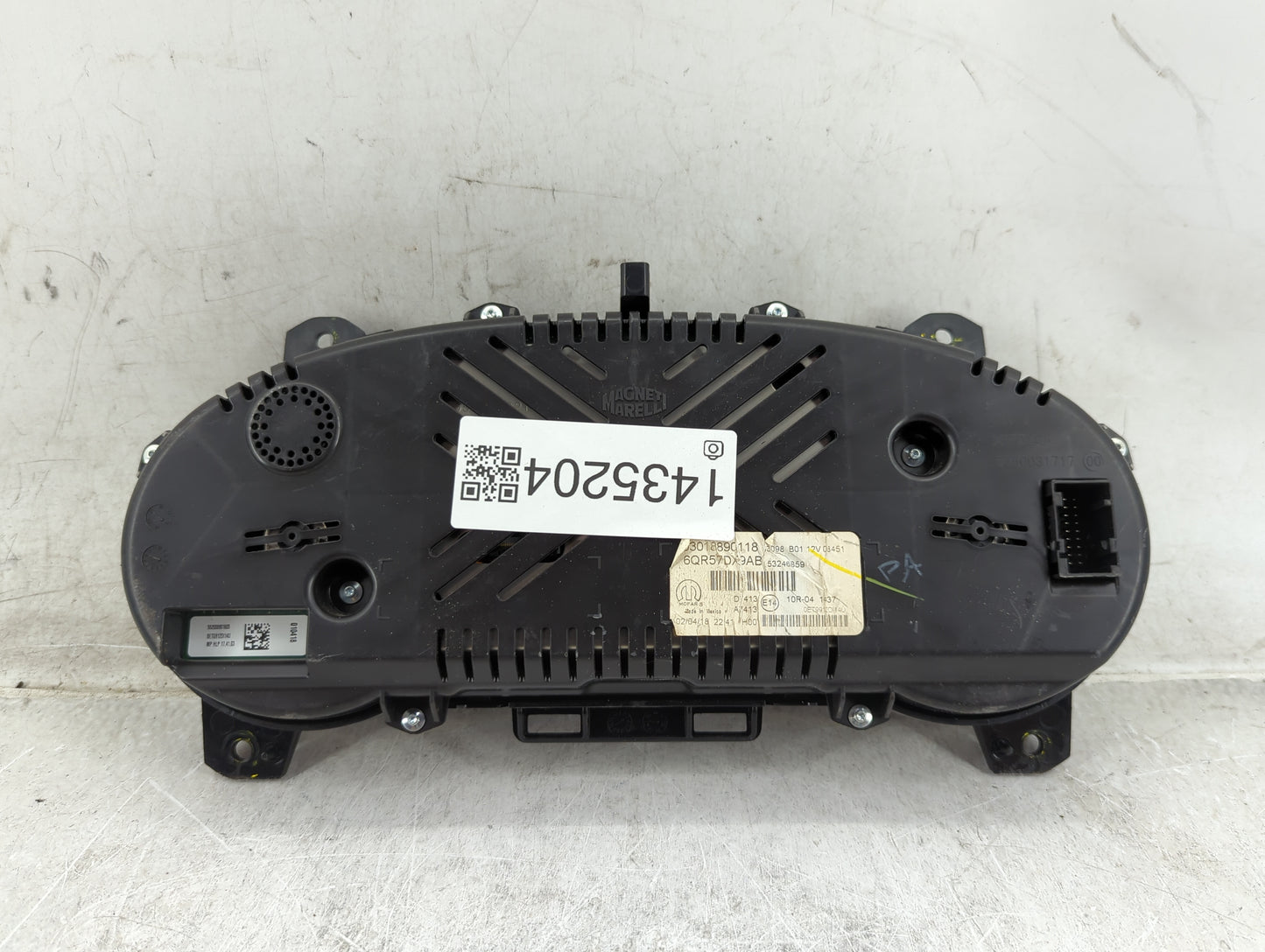 2018 Jeep Compass Instrument Cluster Speedometer Gauges P/N:6QR57DX9AB 53246859, 03018890118 Fits OEM Used Auto Parts - Oemu