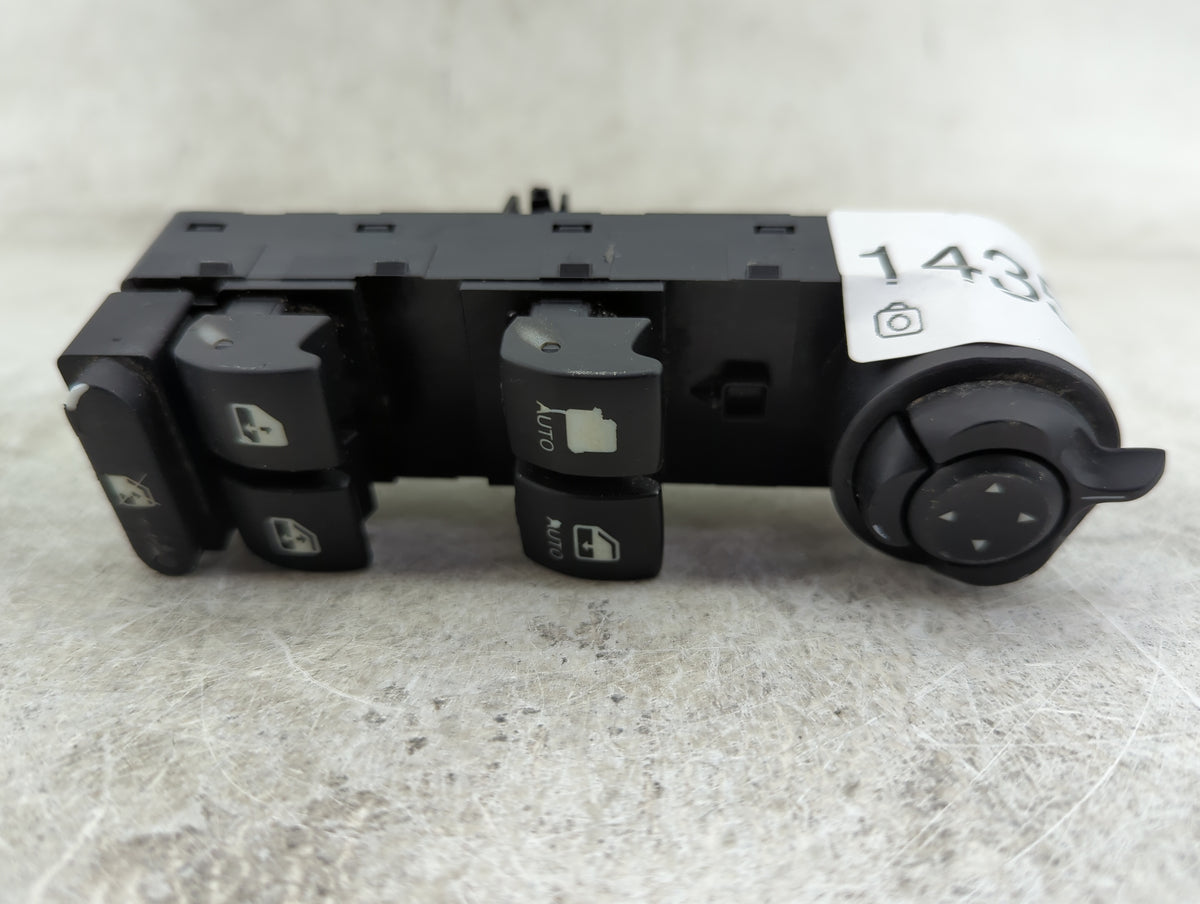 2017-2018 Jeep Compass Master Power Window Switch Replacement Driver Side Left Fits Fits 2017 2018 OEM Used Auto Parts - Oem