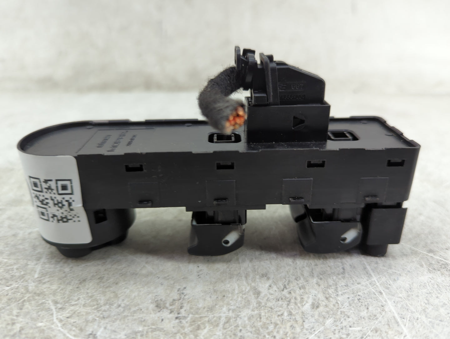 2018 Jeep Compass Master Power Window Switch Replacement Driver Side Left Fits OEM Used Auto Parts - Oemusedautoparts1.com