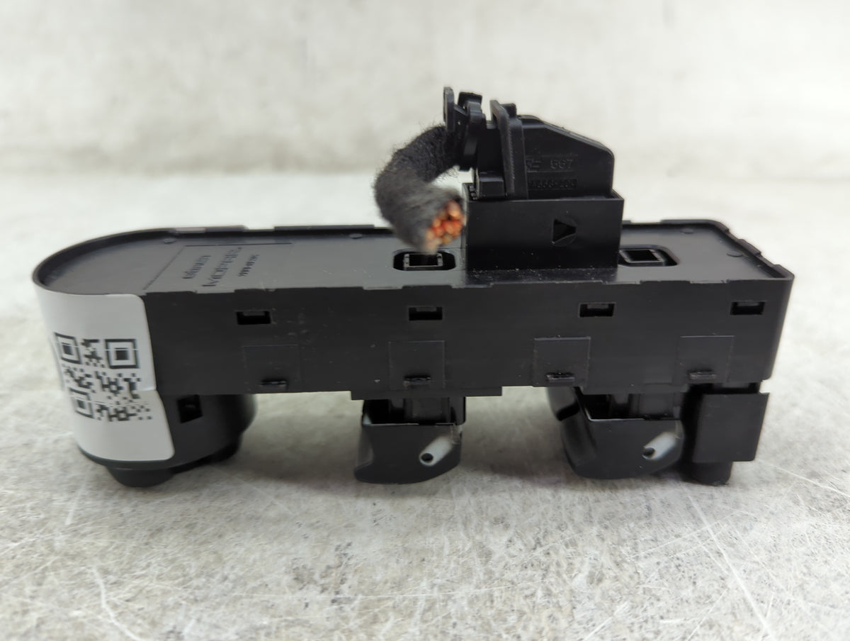 2017-2018 Jeep Compass Master Power Window Switch Replacement Driver Side Left Fits Fits 2017 2018 OEM Used Auto Parts - Oem