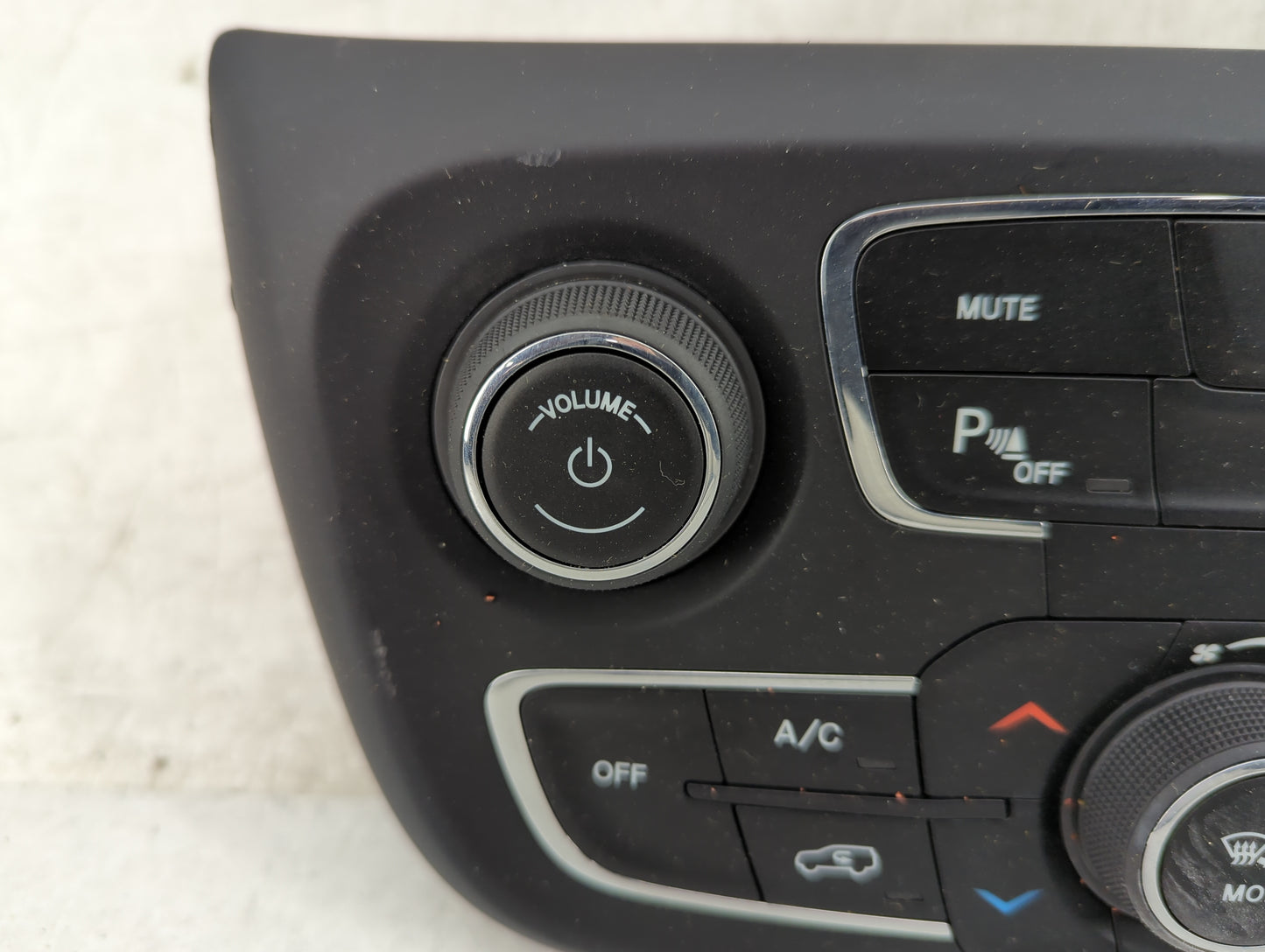 2018 Jeep Compass Climate Control Module Temperature AC/Heater Replacement P/N:P5VA60DX9AD Fits OEM Used Auto Parts - Oemuse