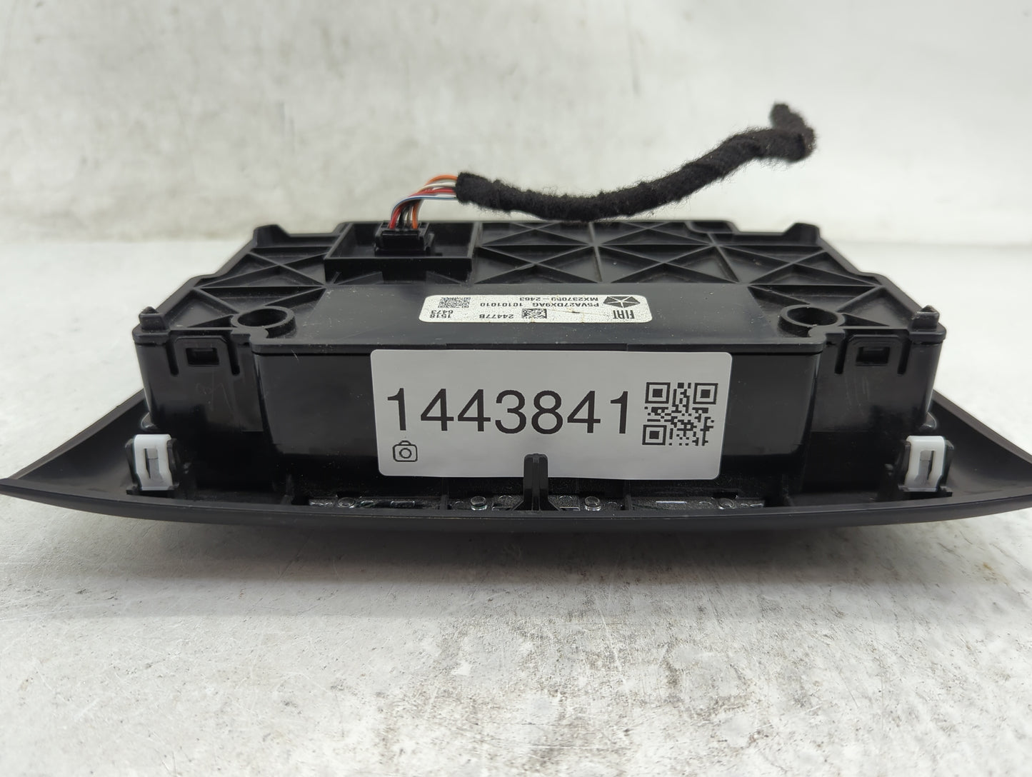 2018 Jeep Compass Climate Control Module Temperature AC/Heater Replacement P/N:P5VA27DX9AG MX23705J-2463 Fits OEM Used Auto 