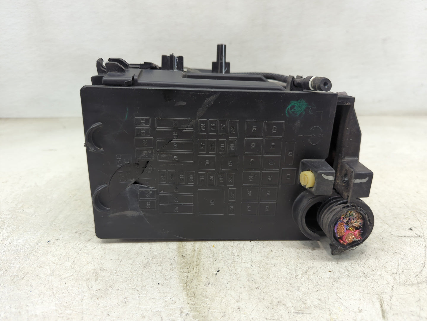 2018 Jeep Compass Fusebox Fuse Box Panel Relay Module Fits OEM Used Auto Parts - Oemusedautoparts1.com