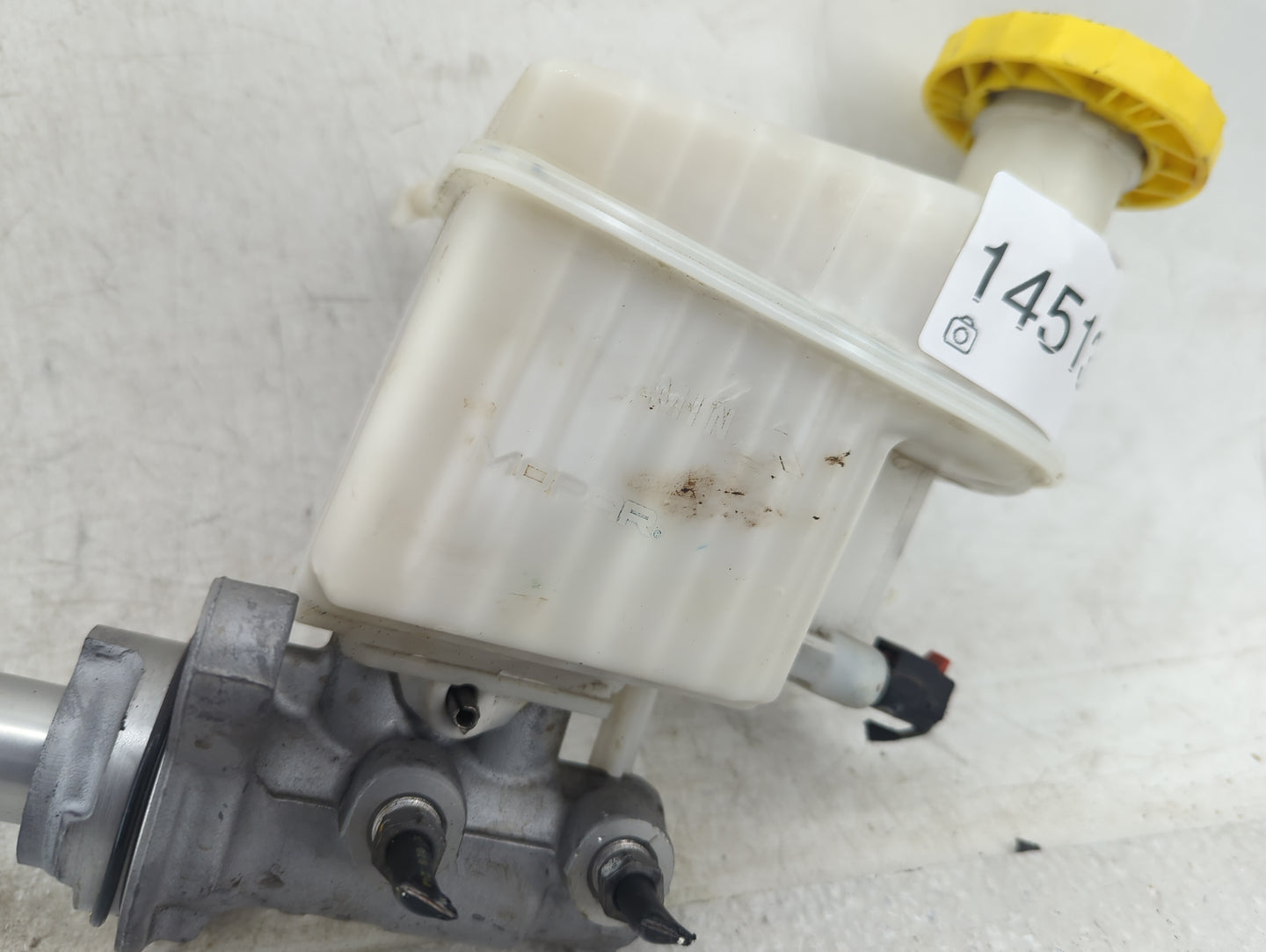 2018 Jeep Compass Brake Master Cylinder - Oemusedautoparts1.com