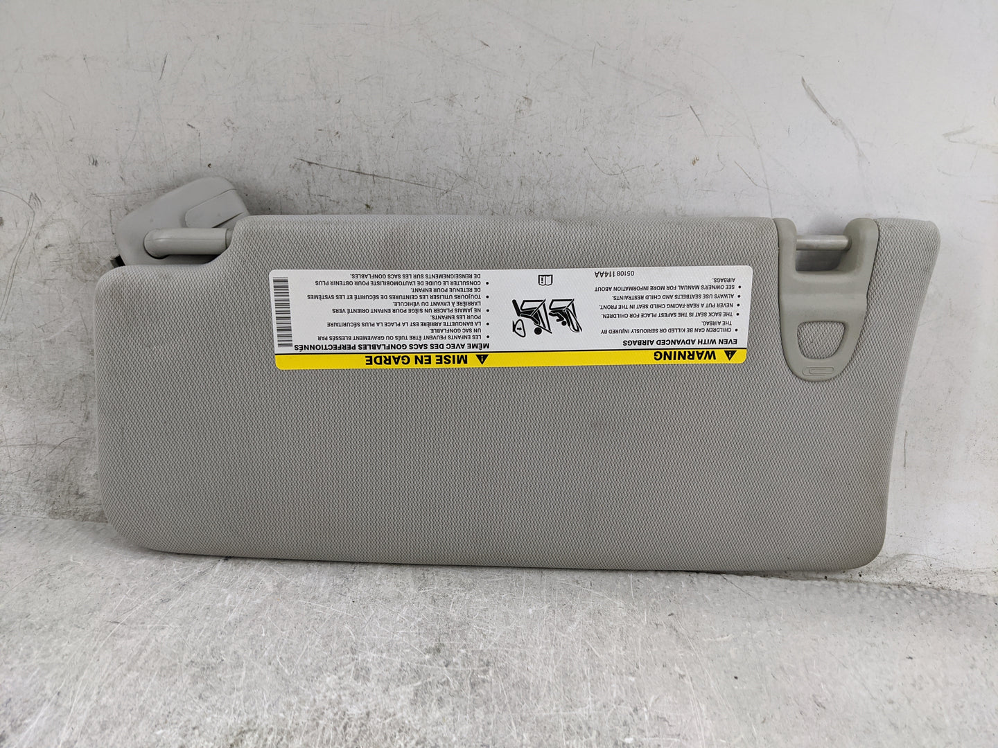 2018 Jeep Compass Sun Visor Shade Replacement Passenger Right Mirror Fits OEM Used Auto Parts - Oemusedautoparts1.com