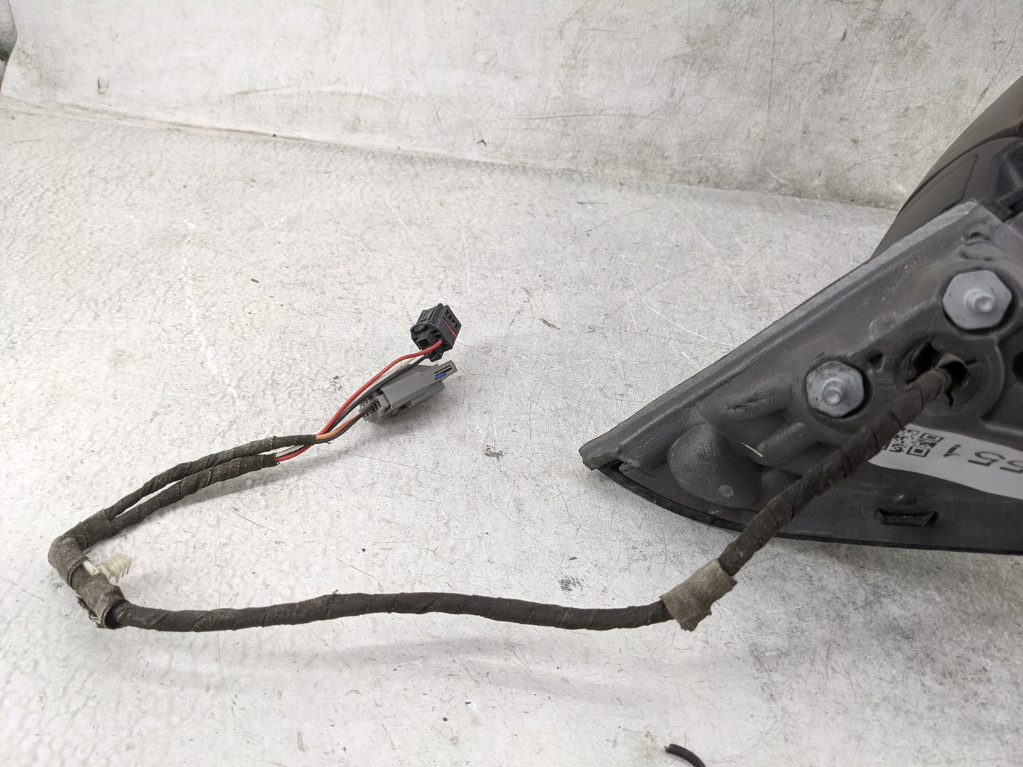 2018 Jeep Compass Driver Side View Mirror - Left Door Mirror OEM Used - Oemusedautoparts1.com