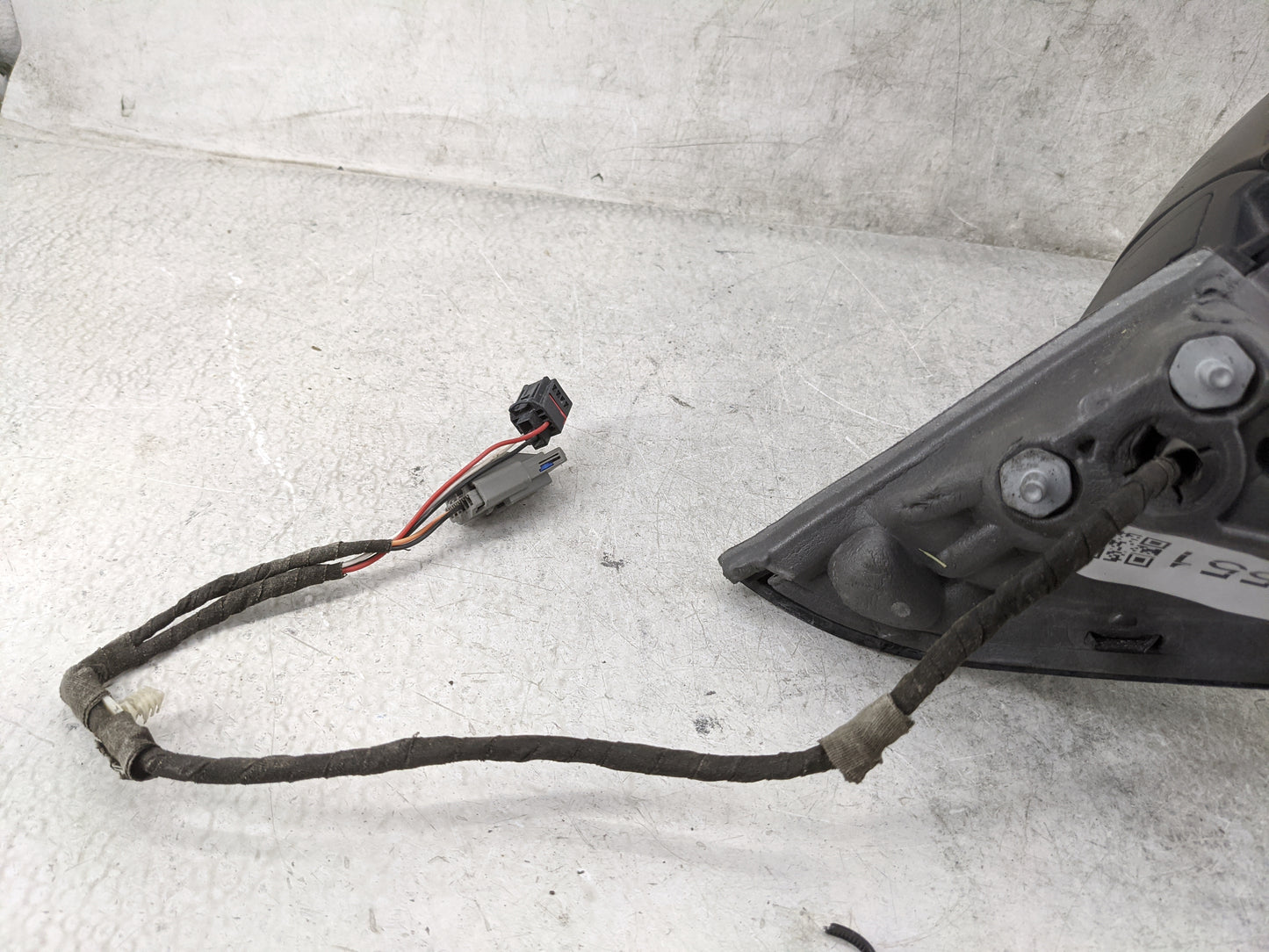 2018 Jeep Compass Driver Side View Mirror - Left Door Mirror OEM Used - Oemusedautoparts1.com