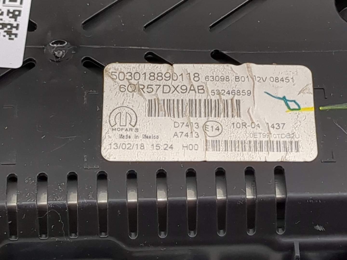 2018 Jeep Compass Instrument Cluster Speedometer Gauges P/N:6QR57DX9AB 503018890118, 53246859 Miles: Fits OEM Used Auto Part
