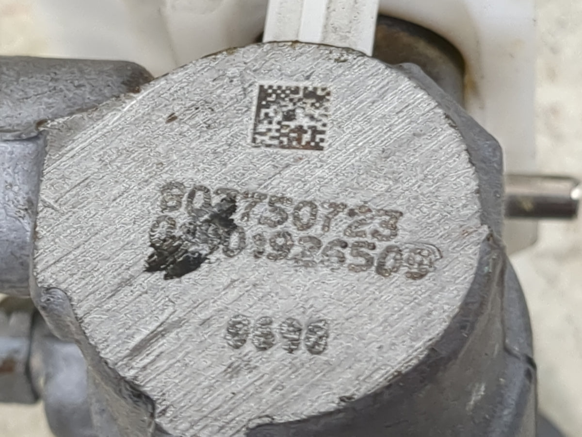 2018 Jeep Compass Brake Master Cylinder 1512842 - Oemusedautoparts1.com