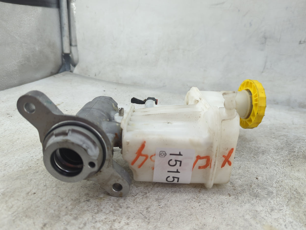 2018 Jeep Compass Brake Master Cylinder 1515926 - Oemusedautoparts1.com
