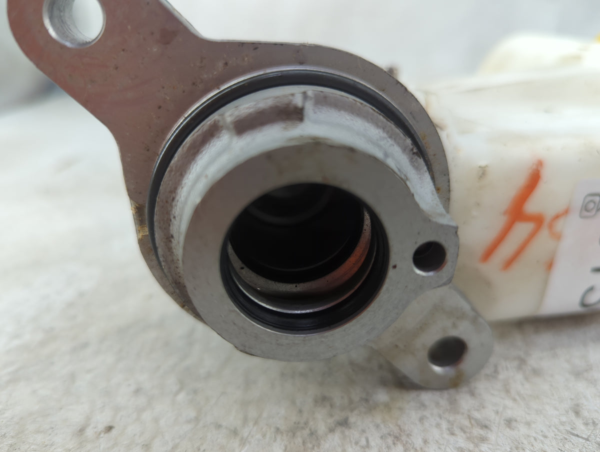 2018 Jeep Compass Brake Master Cylinder 1515926 - Oemusedautoparts1.com