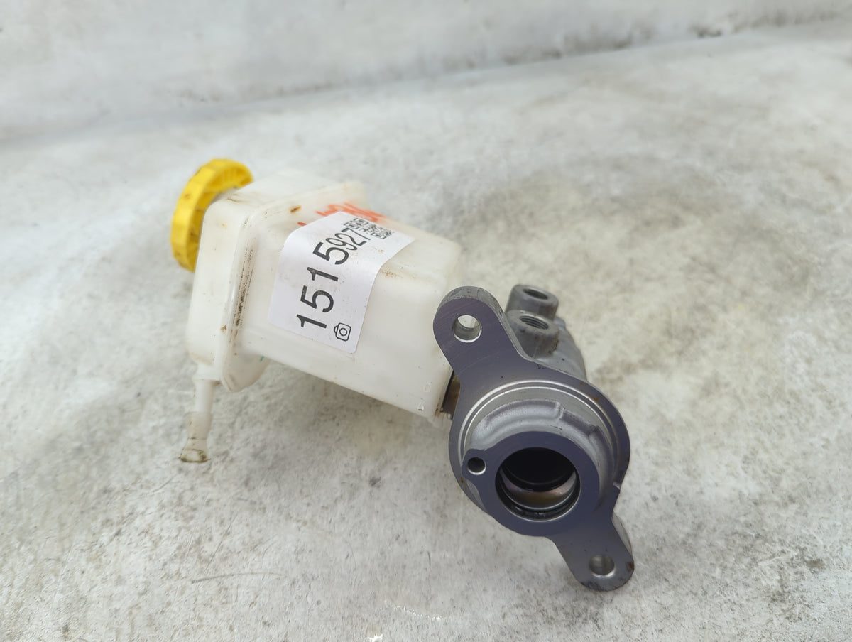 2018 Jeep Compass Brake Master Cylinder 1515927 - Oemusedautoparts1.com