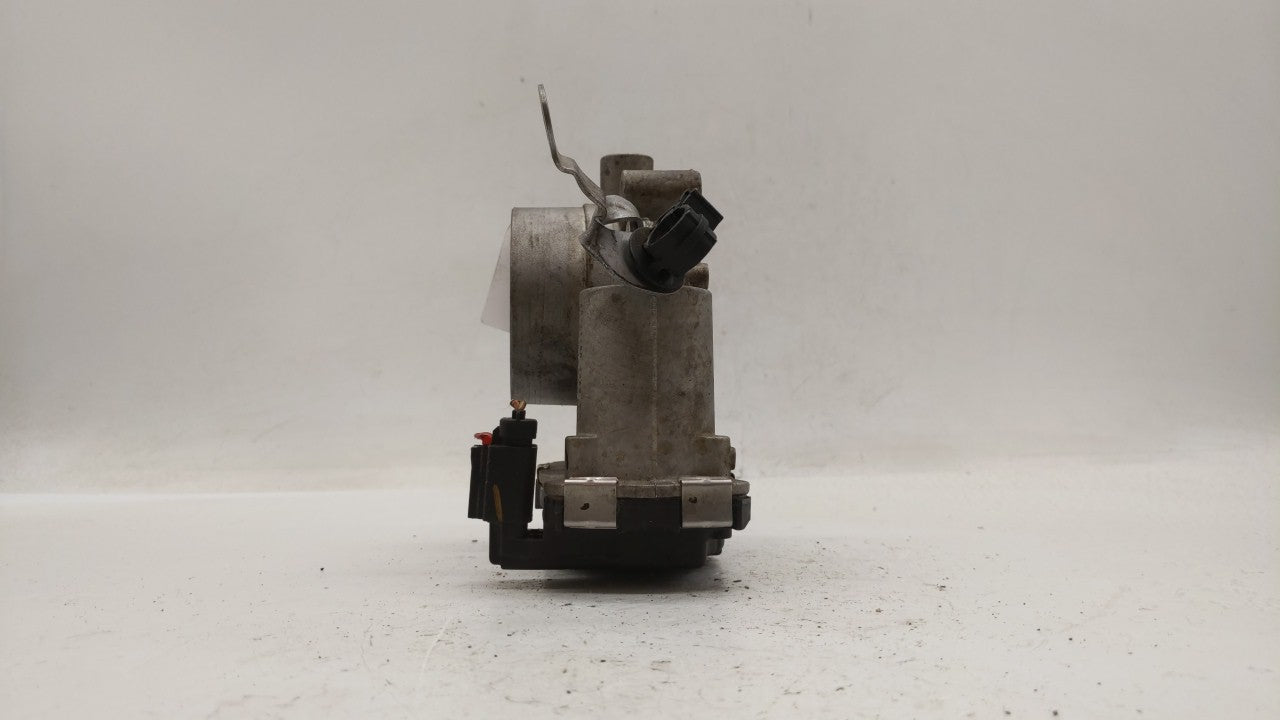 2017-2018 Jeep Compass Throttle Body P/N:04891970AC 04891970AB Fits Fits 2014 2015 2016 2017 2018 OEM Used Auto Parts - Oemu