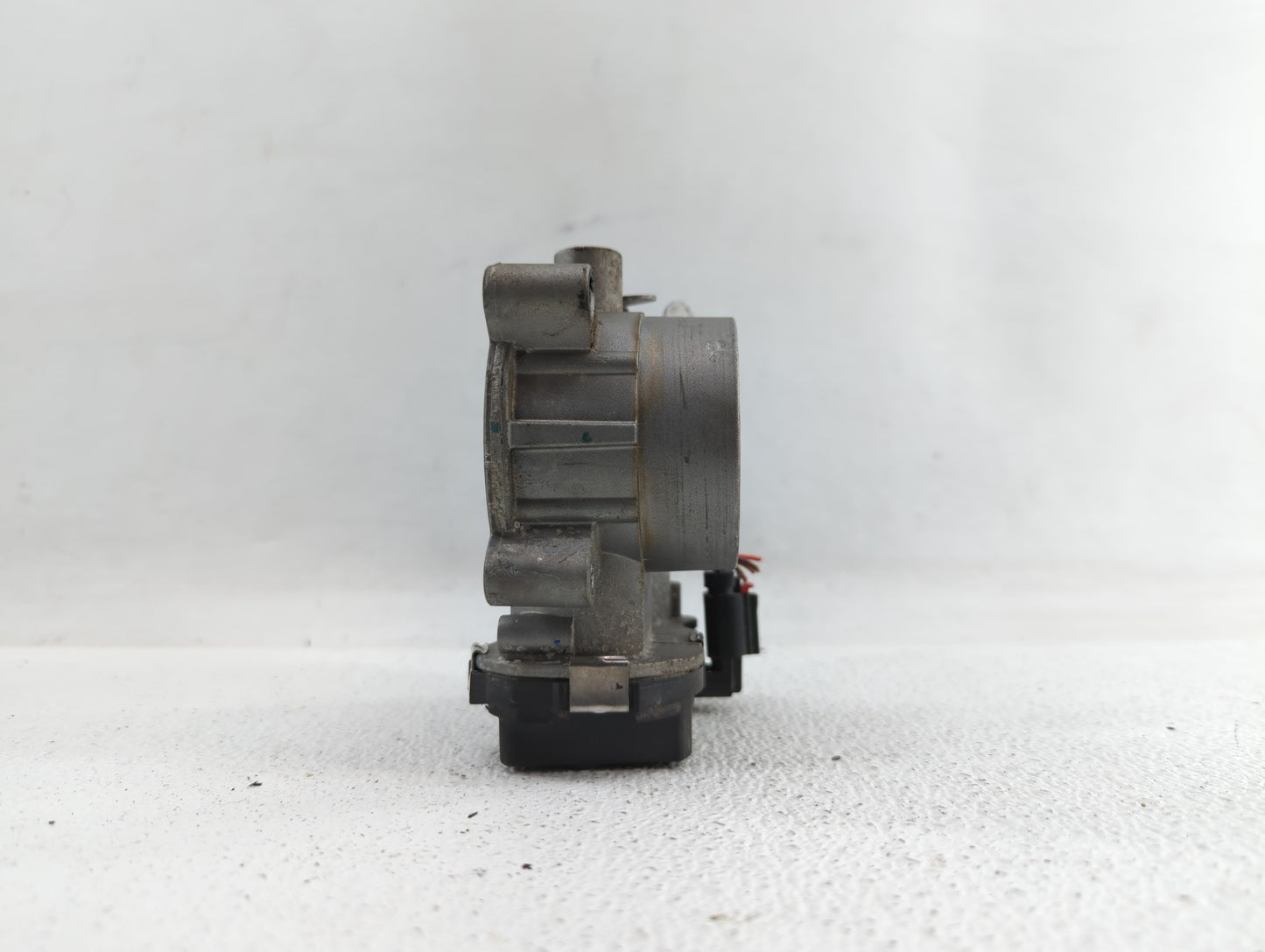 2017-2018 Jeep Compass Throttle Body P/N:04891970AC 04891970AB Fits Fits 2014 2015 2016 2017 2018 OEM Used Auto Parts - Oemu