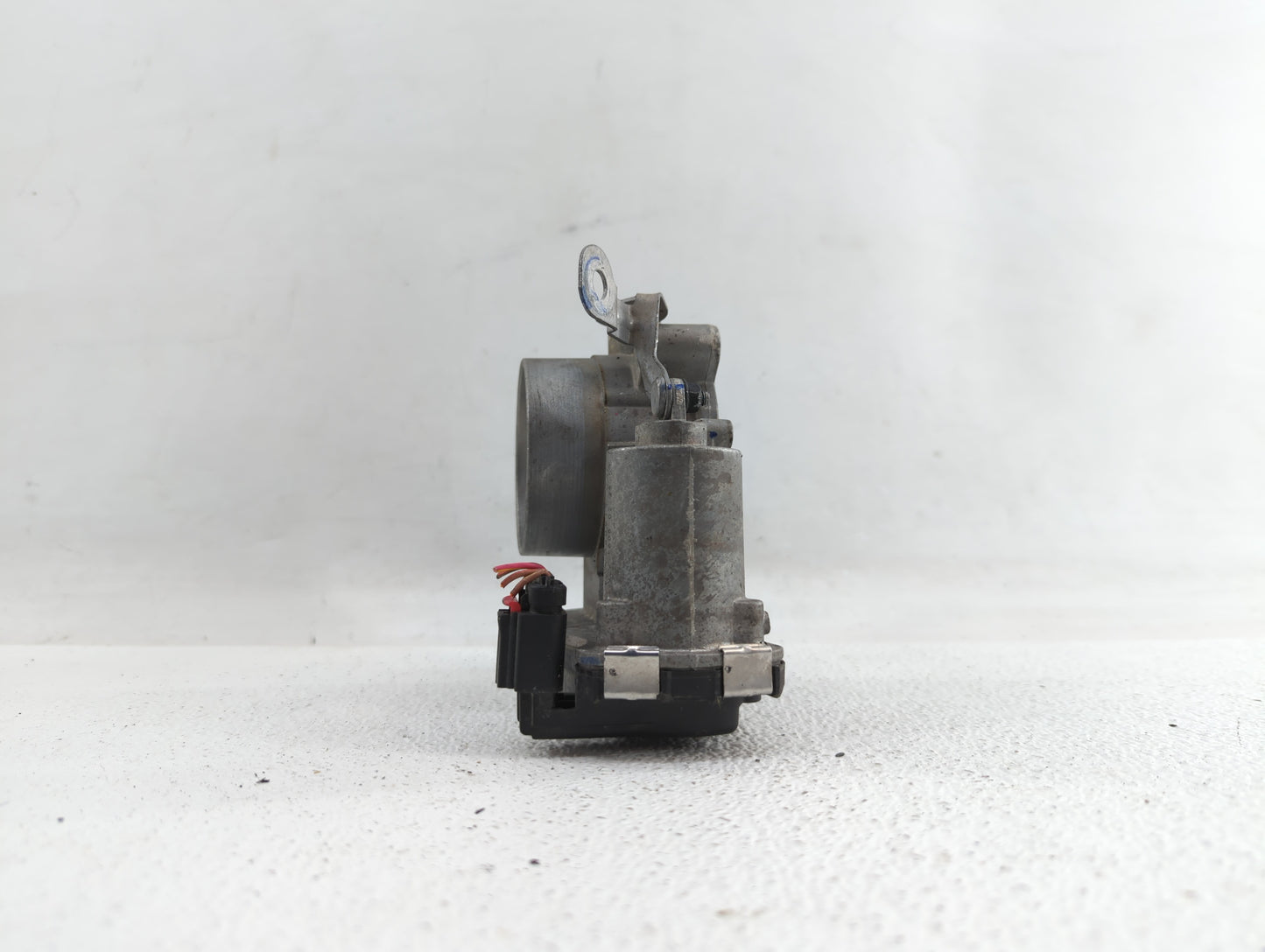 2017-2018 Jeep Compass Throttle Body P/N:04891970AC 04891970AB Fits Fits 2014 2015 2016 2017 2018 OEM Used Auto Parts - Oemu