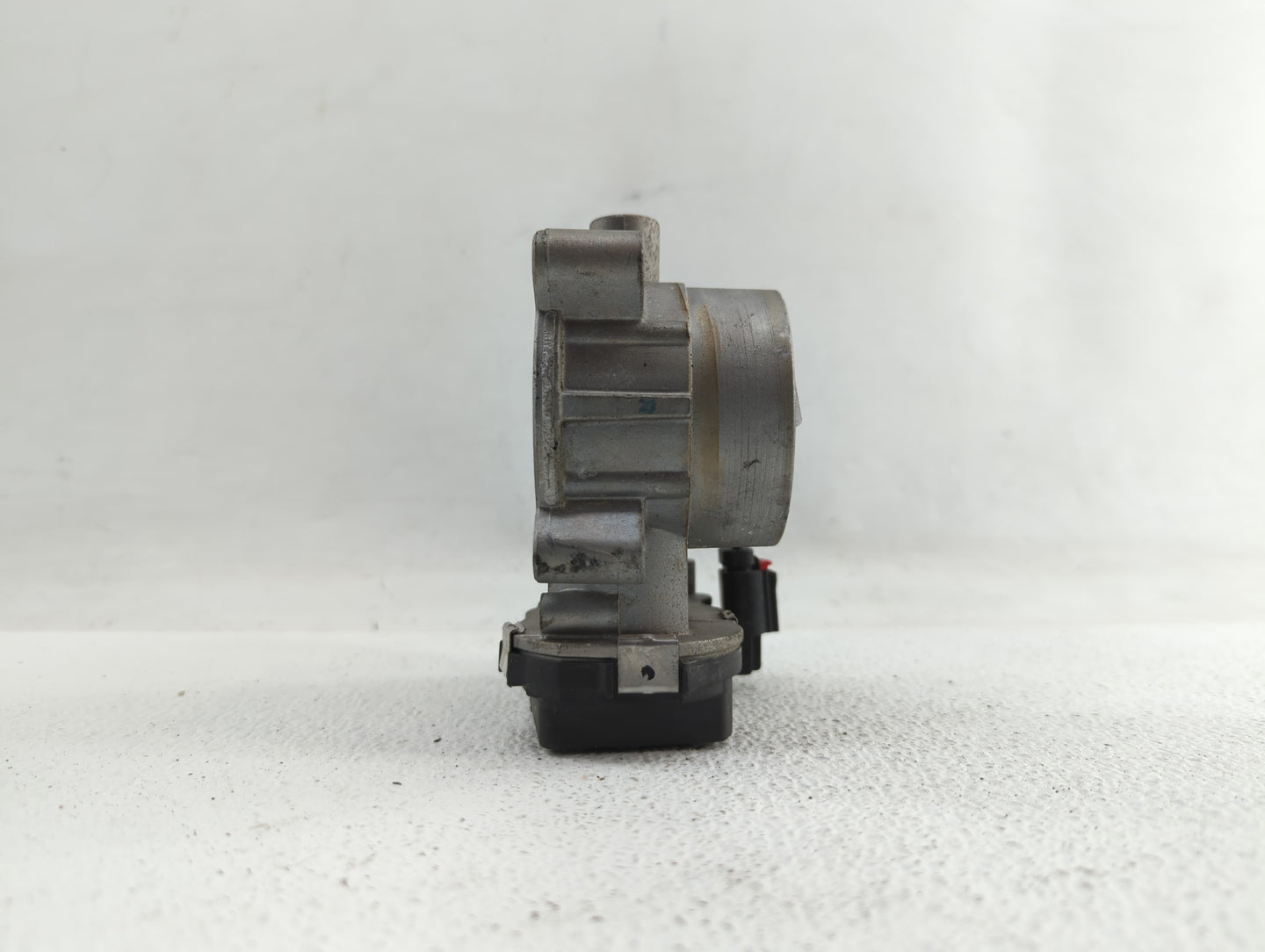 2017-2018 Jeep Compass Throttle Body P/N:04891970AC 04891970AB Fits Fits 2014 2015 2016 2017 2018 OEM Used Auto Parts - Oemu