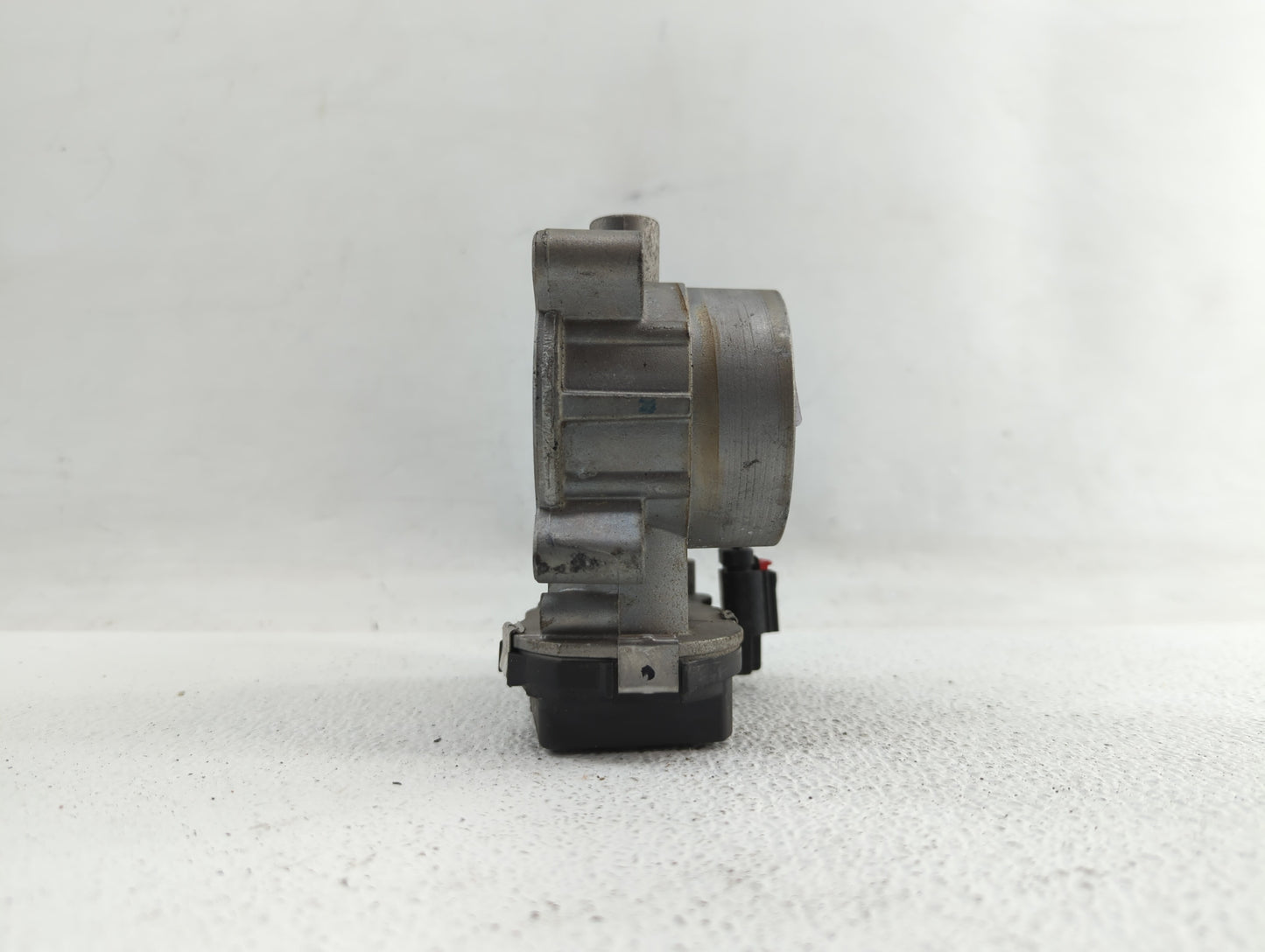 2017-2018 Jeep Compass Throttle Body P/N:04891970AC 04891970AB Fits Fits 2014 2015 2016 2017 2018 OEM Used Auto Parts - Oemu