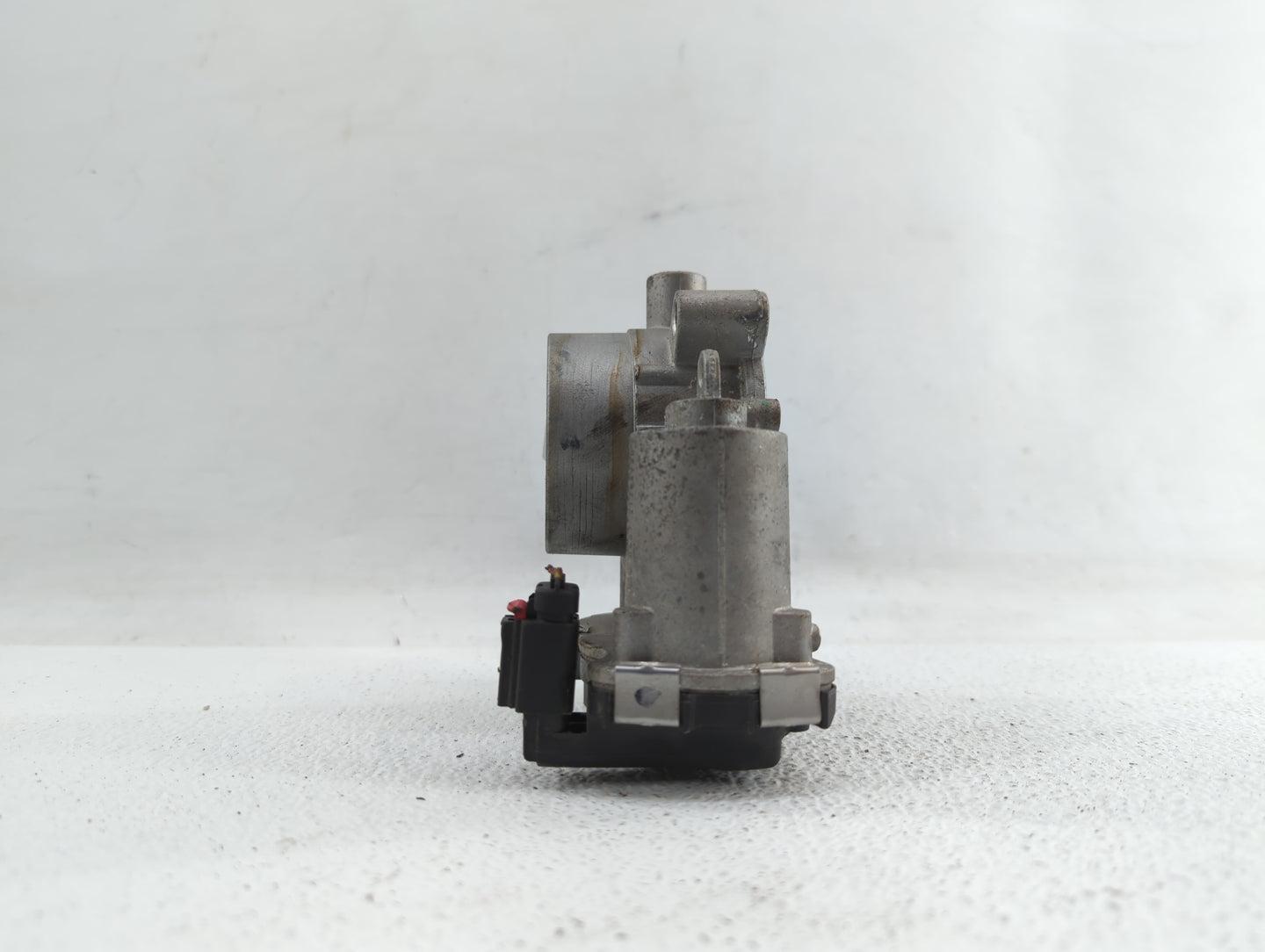 2017-2018 Jeep Compass Throttle Body P/N:04891970AC 04891970AB Fits Fits 2014 2015 2016 2017 2018 OEM Used Auto Parts - Oemu