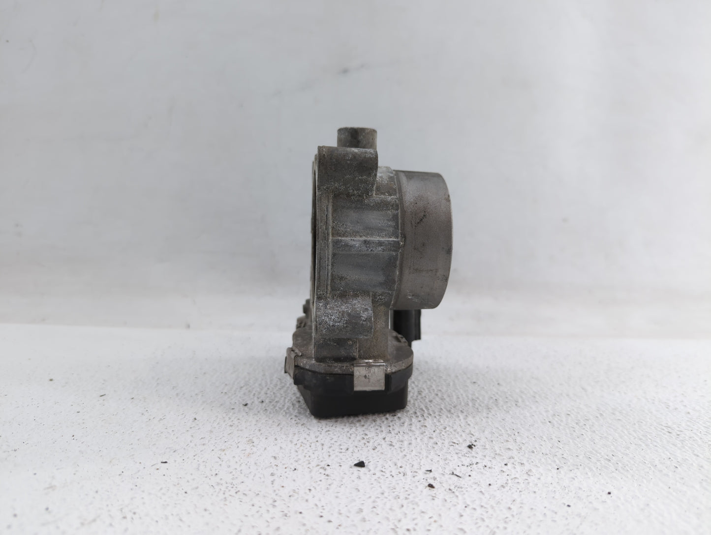 2017-2018 Jeep Compass Throttle Body P/N:04891970AC 04891970AB Fits Fits 2014 2015 2016 2017 2018 OEM Used Auto Parts - Oemu