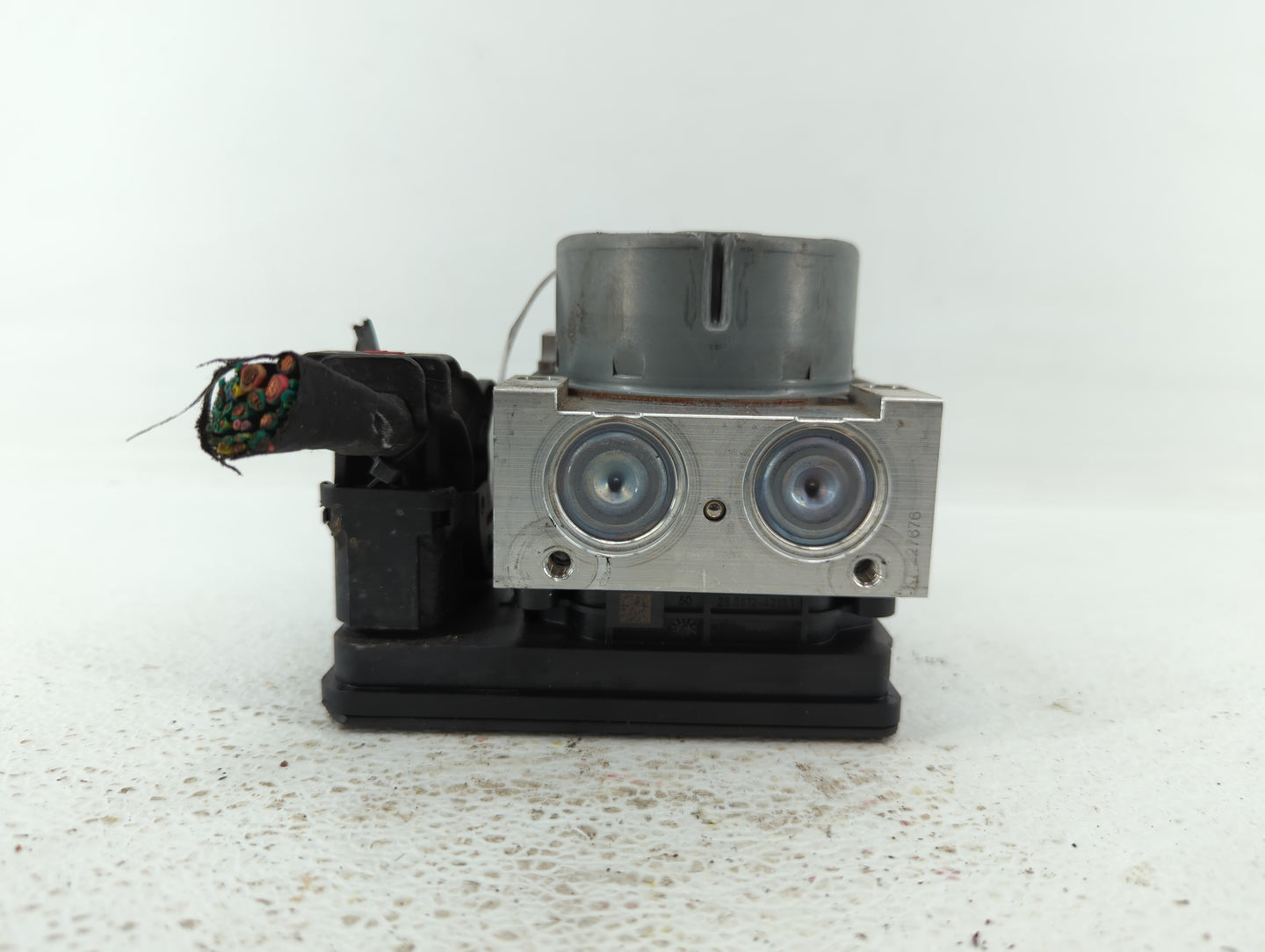 2018 Jeep Compass ABS Pump Control Module Replacement P/N:P04726567AH Fits OEM Used Auto Parts - Oemusedautoparts1.com