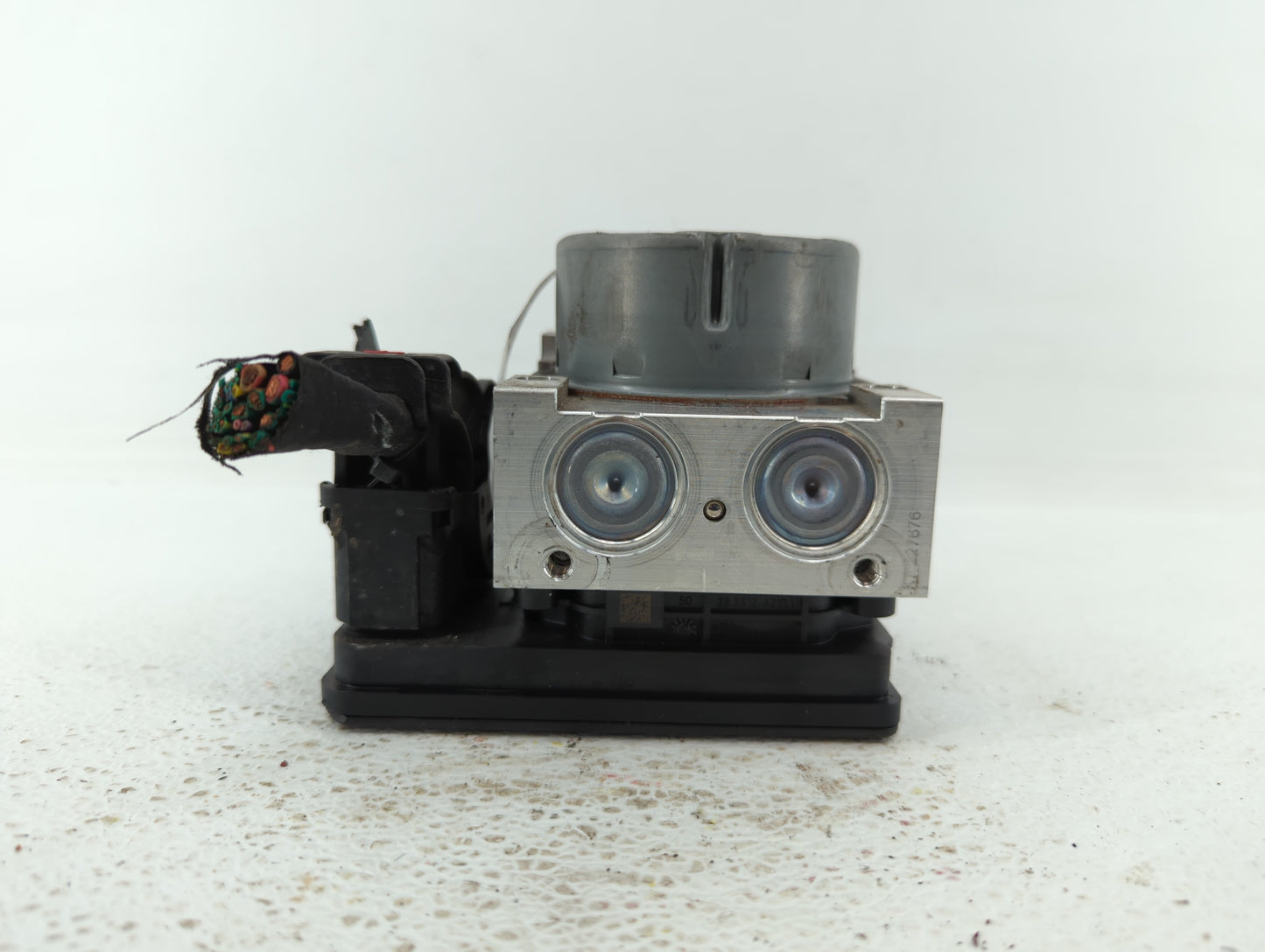 2018 Jeep Compass ABS Pump Control Module Replacement P/N:P04726567AH Fits OEM Used Auto Parts - Oemusedautoparts1.com