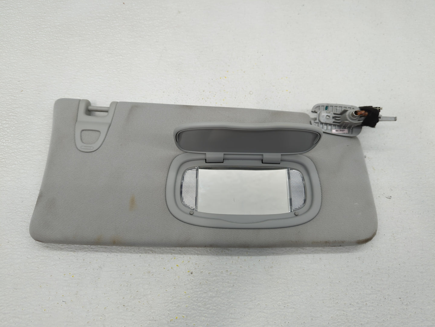 2018 Jeep Compass Sun Visor Shade Replacement Passenger Right Mirror Fits OEM Used Auto Parts - Oemusedautoparts1.com