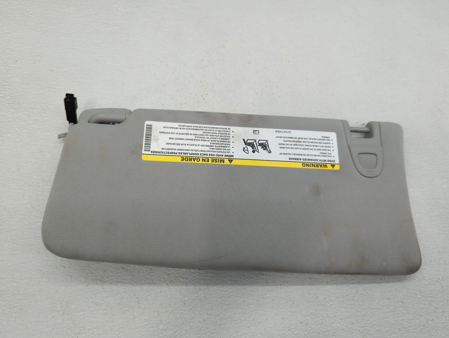 2018 Jeep Compass Sun Visor Shade Replacement Passenger Right Mirror Fits OEM Used Auto Parts - Oemusedautoparts1.com