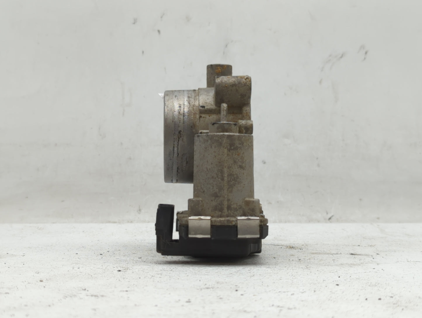 2017-2022 Jeep Compass Throttle Body P/N:04891970AB Fits Fits 2014 2015 2016 2017 2018 2019 2020 2021 2022 OEM Used Auto Par