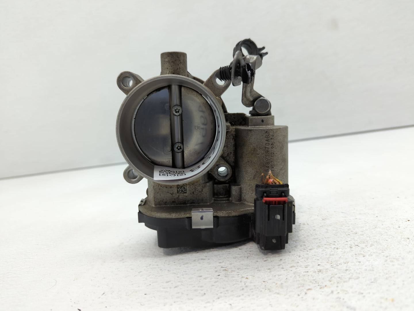 2017-2022 Jeep Compass Throttle Body P/N:04891970AB Fits Fits 2014 2015 2016 2017 2018 2019 2020 2021 2022 OEM Used Auto Par