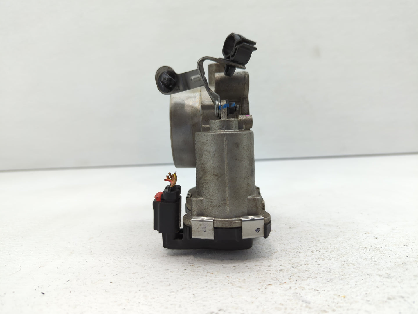 2017-2022 Jeep Compass Throttle Body P/N:04891970AB Fits Fits 2014 2015 2016 2017 2018 2019 2020 2021 2022 OEM Used Auto Par