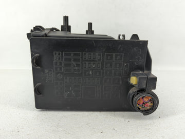 2018 Jeep Compass Fusebox Fuse Box Panel Relay Module P/N:52027004 Fits OEM Used Auto Parts - Oemusedautoparts1.com
