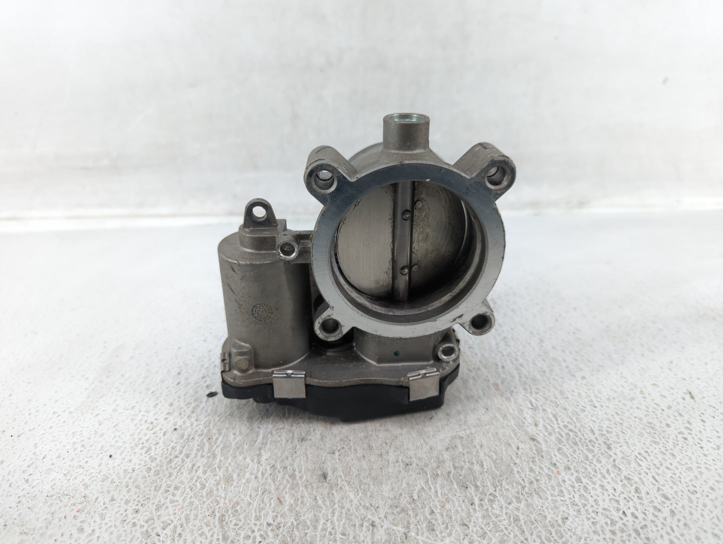 2017-2022 Jeep Compass Throttle Body P/N:04891970AB Fits Fits 2014 2015 2016 2017 2018 2019 2020 2021 2022 OEM Used Auto Par