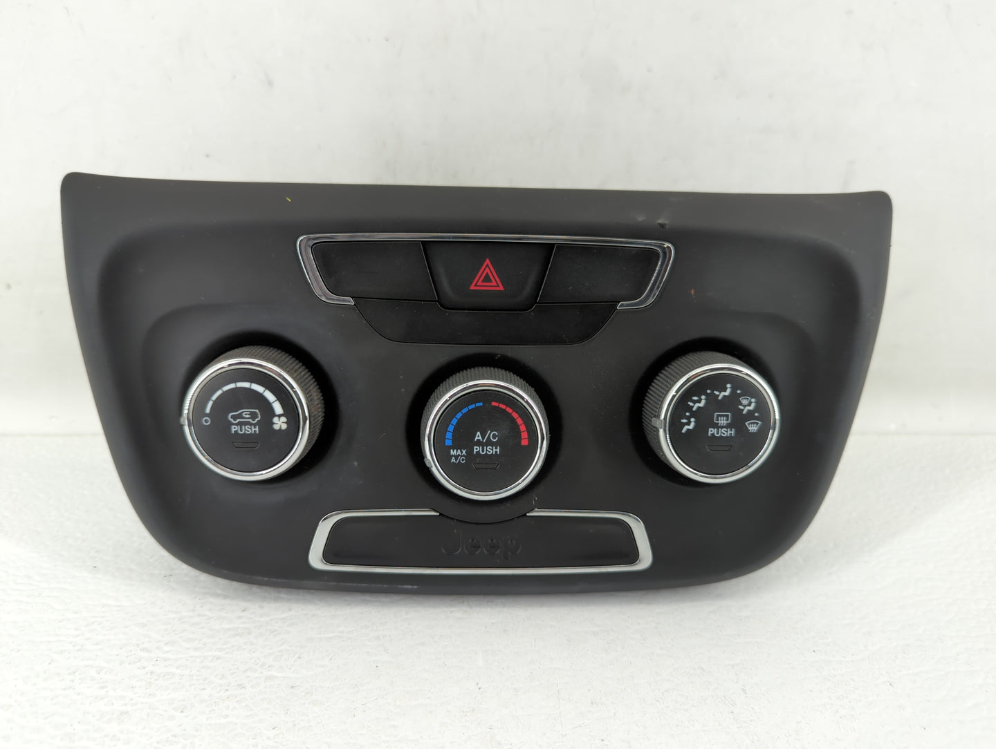 2018 Jeep Compass Climate Control Module Temperature AC/Heater Replacement P/N:P5VA58DX9AF P5VA27DX9AE, P5VA27DX9AG Fits OEM