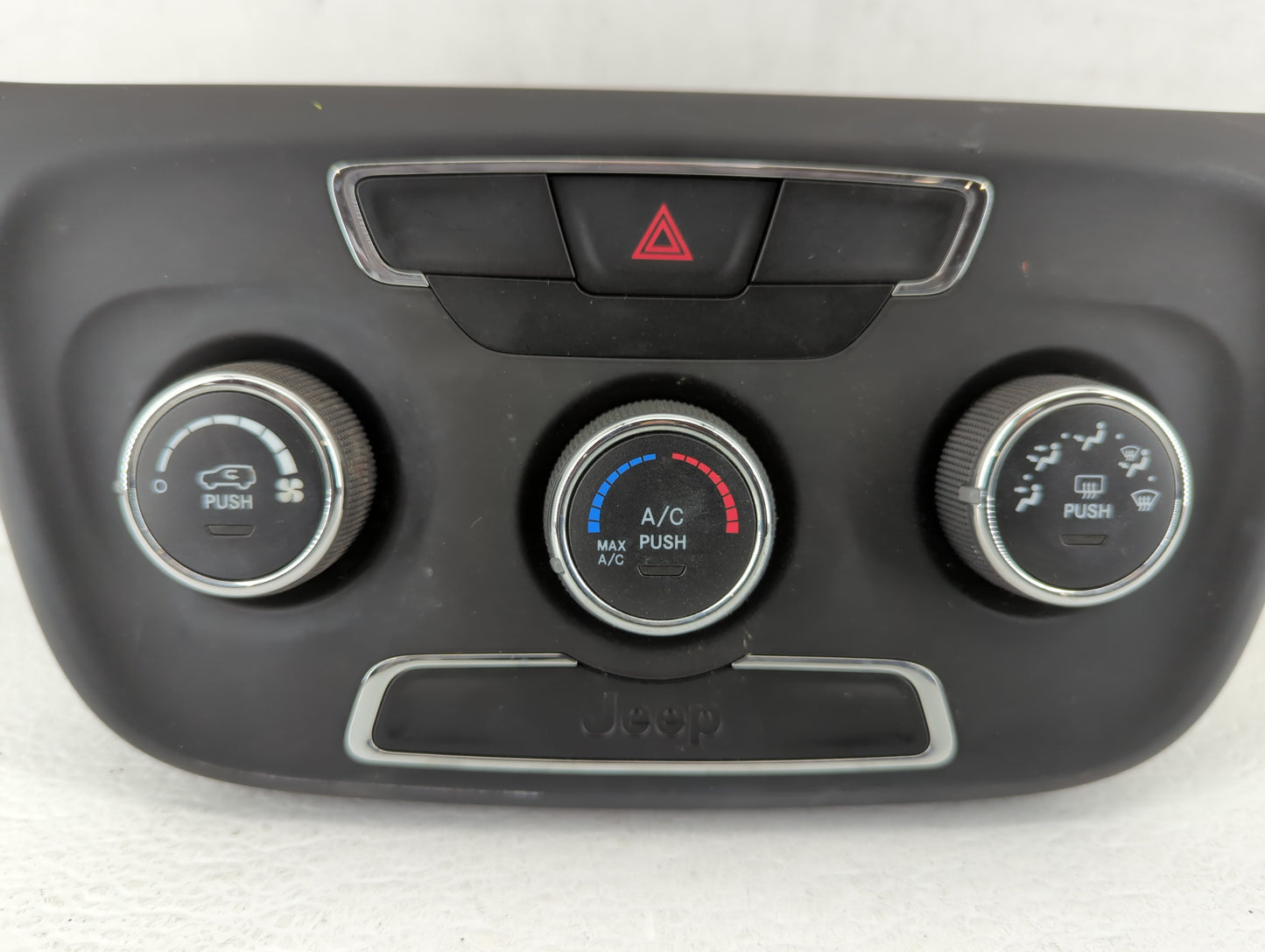 2018 Jeep Compass Climate Control Module Temperature AC/Heater Replacement P/N:P5VA58DX9AF P5VA27DX9AE, P5VA27DX9AG Fits OEM