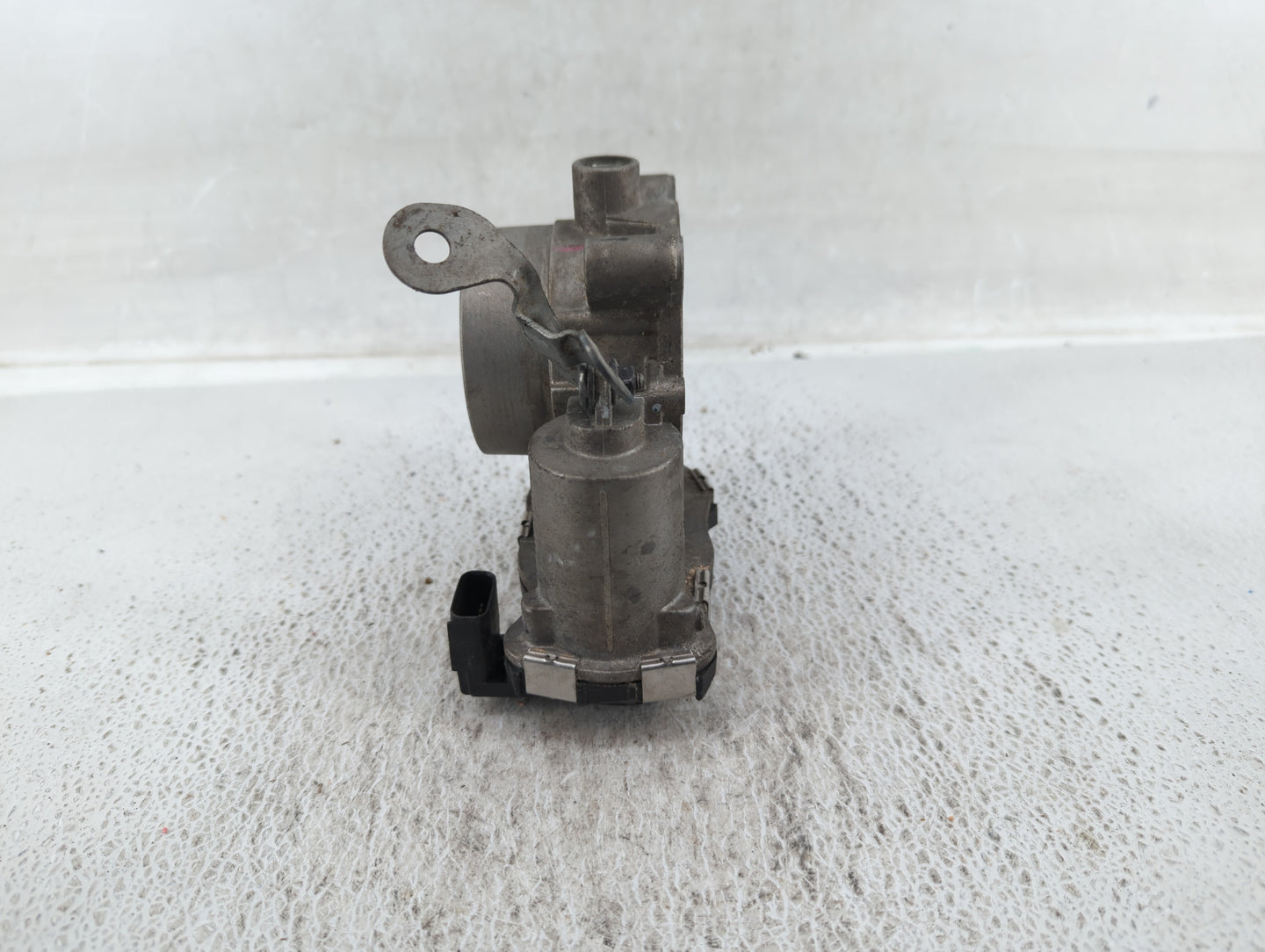 2017-2022 Jeep Compass Throttle Body P/N:04891970AB Fits Fits 2014 2015 2016 2017 2018 2019 2020 2021 2022 OEM Used Auto Par