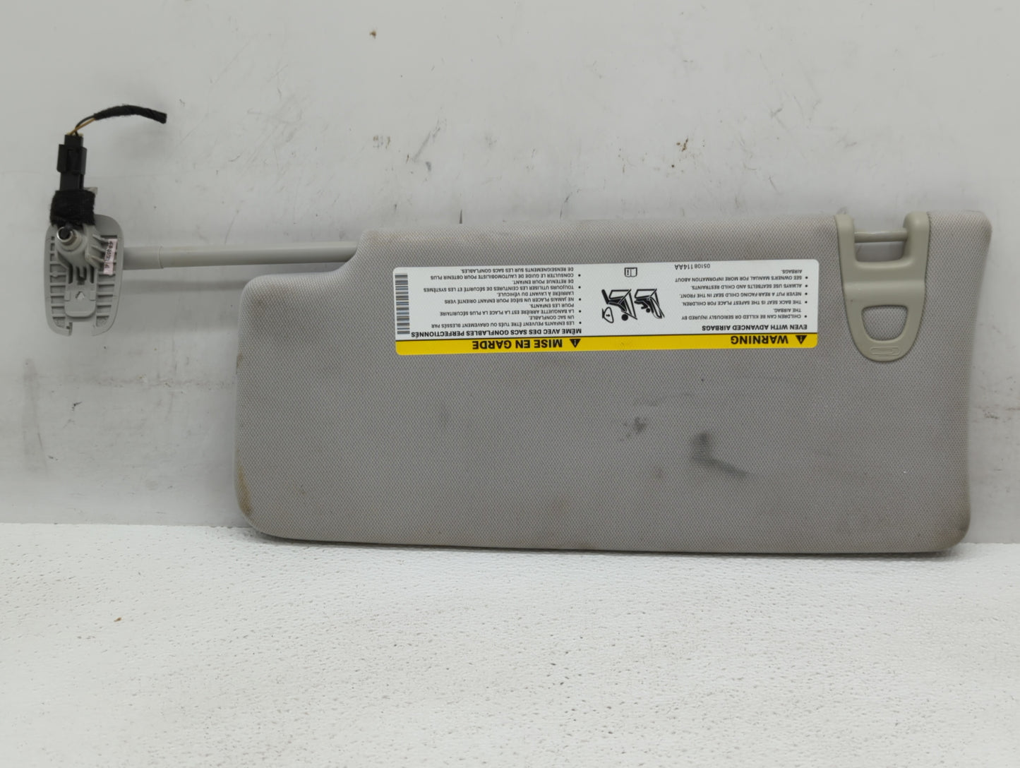 2018 Jeep Compass Sun Visor Shade Replacement Passenger Right Mirror Fits OEM Used Auto Parts - Oemusedautoparts1.com