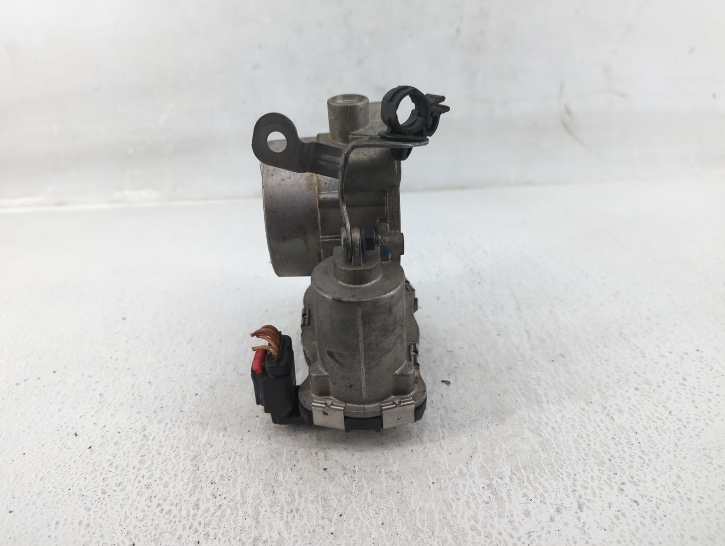 2017-2022 Jeep Compass Throttle Body P/N:04891970AB Fits Fits 2014 2015 2016 2017 2018 2019 2020 2021 2022 OEM Used Auto Par