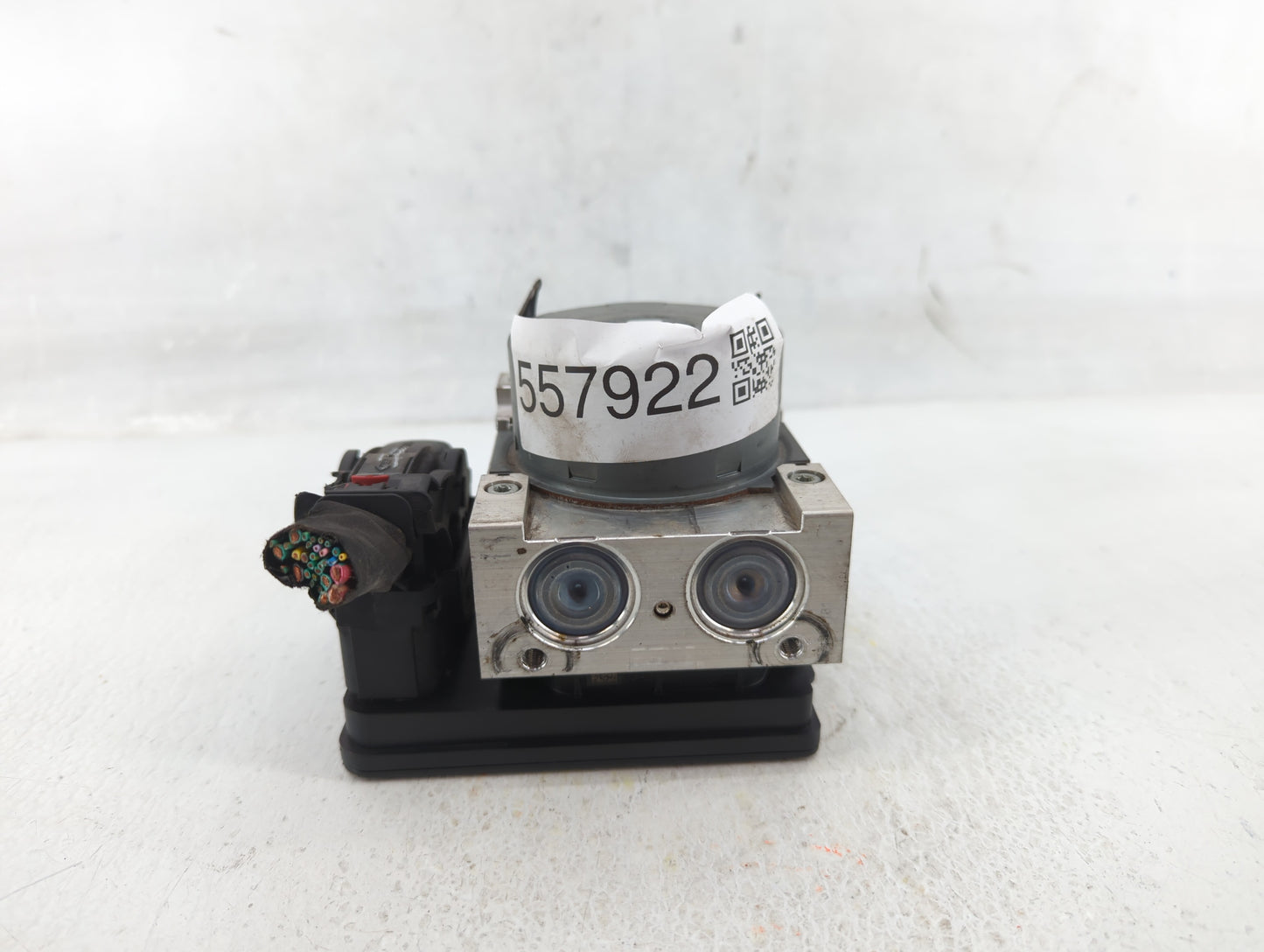 2018 Jeep Compass ABS Pump Control Module Replacement P/N:P04726567AI Fits OEM Used Auto Parts - Oemusedautoparts1.com