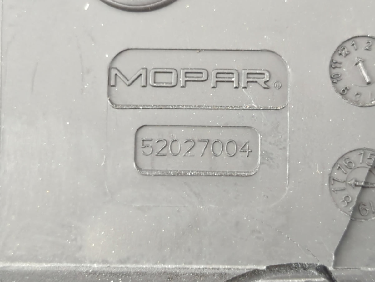 2017-2018 Jeep Compass Fusebox Fuse Box Panel Relay Module P/N:52027004 Fits Fits 2017 2018 OEM Used Auto Parts - Oemusedaut