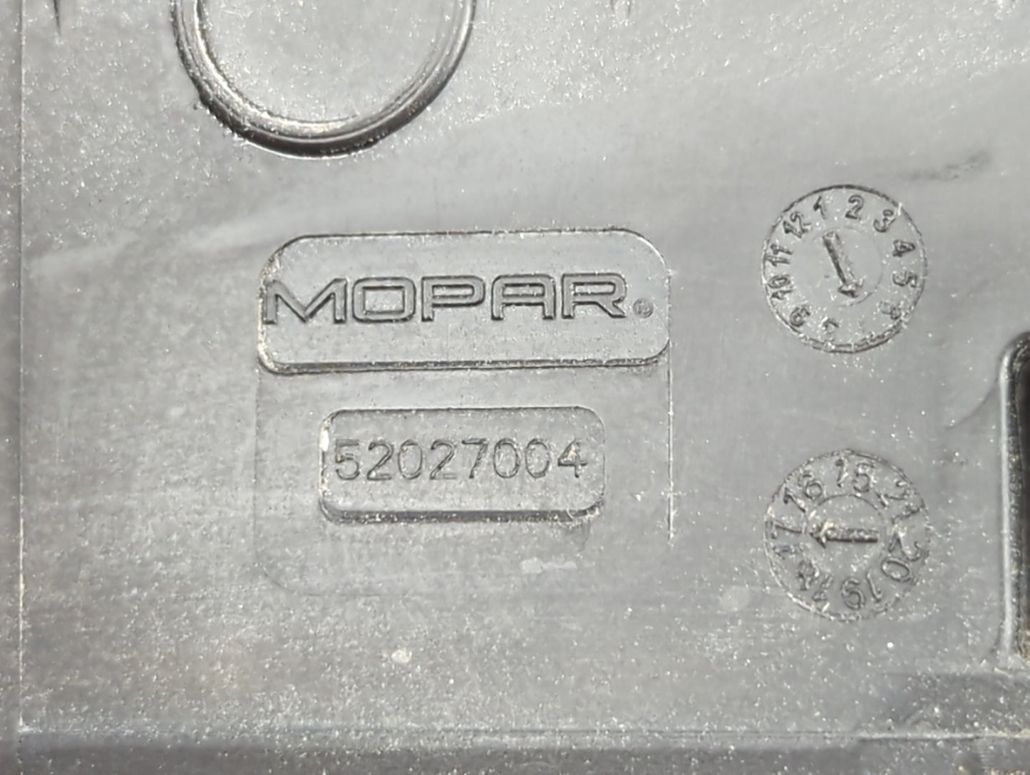 2018 Jeep Compass Fusebox Fuse Box Panel Relay Module P/N:52027004 Fits OEM Used Auto Parts - Oemusedautoparts1.com