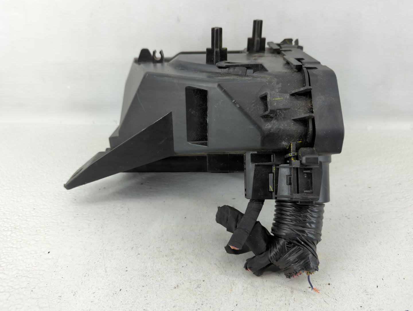 2018 Jeep Compass Fusebox Fuse Box Panel Relay Module P/N:52027004 Fits OEM Used Auto Parts - Oemusedautoparts1.com