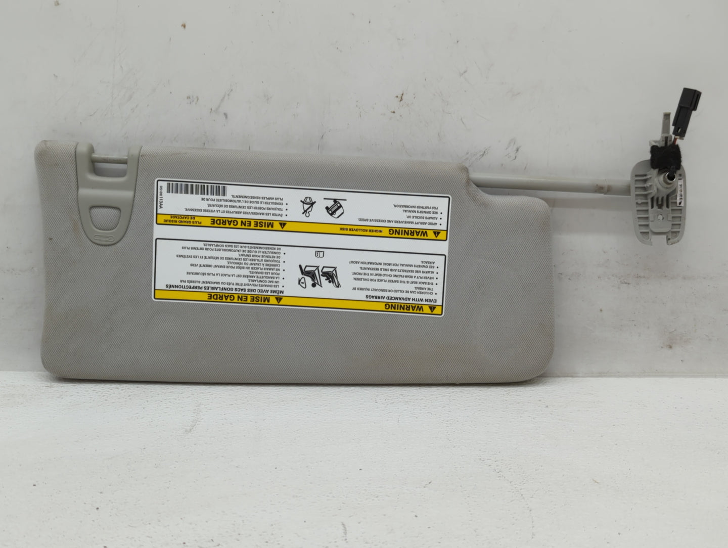 2018 Jeep Compass Sun Visor Shade Replacement Passenger Right Mirror Fits OEM Used Auto Parts - Oemusedautoparts1.com