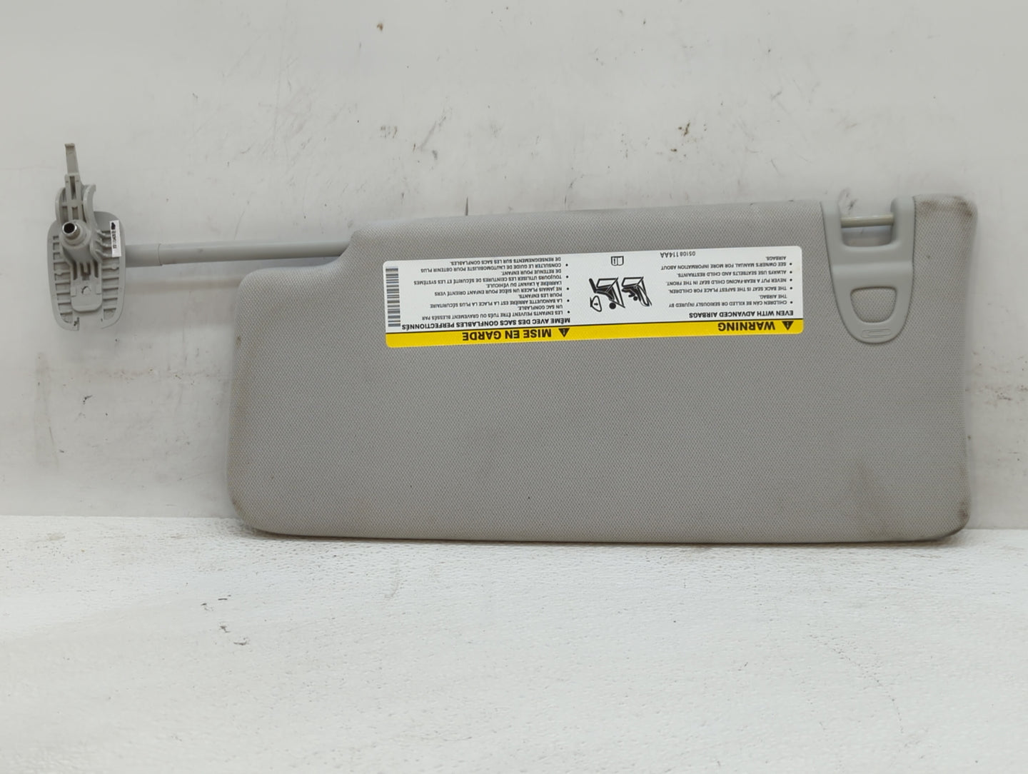 2018 Jeep Compass Sun Visor Shade Replacement Passenger Right Mirror Fits OEM Used Auto Parts - Oemusedautoparts1.com