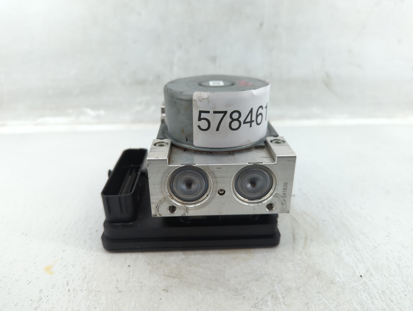 2018 Jeep Compass ABS Pump Control Module Replacement P/N:P04726567AH Fits OEM Used Auto Parts - Oemusedautoparts1.com