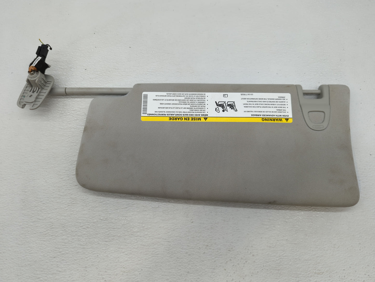 2018 Jeep Compass Sun Visor Shade Replacement Passenger Right Mirror Fits OEM Used Auto Parts - Oemusedautoparts1.com