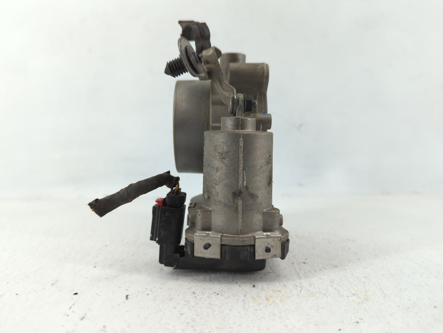2017-2022 Jeep Compass Throttle Body P/N:04891970AB Fits Fits 2014 2015 2016 2017 2018 2019 2020 2021 2022 OEM Used Auto Par